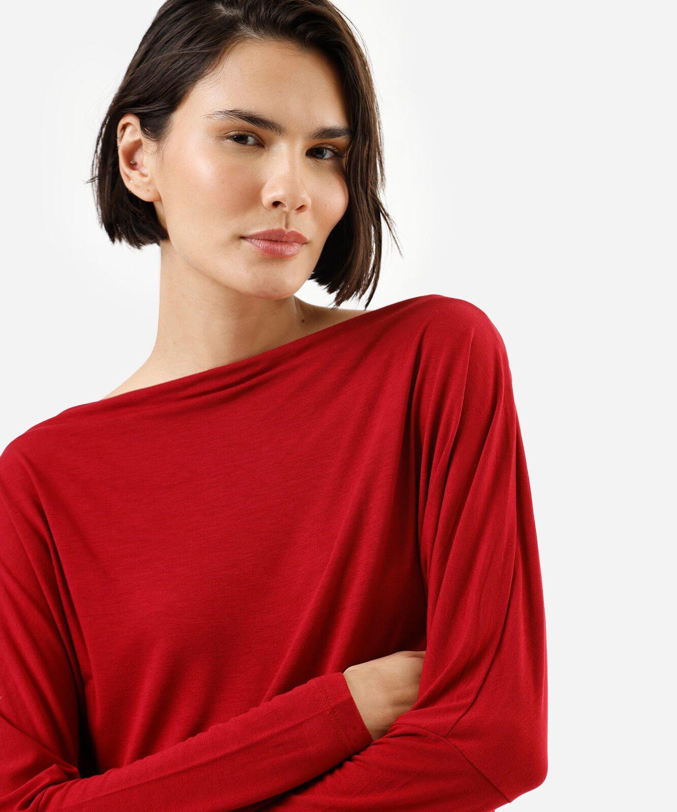 blusa feminina de viscose manga longa decote canoa vermelha