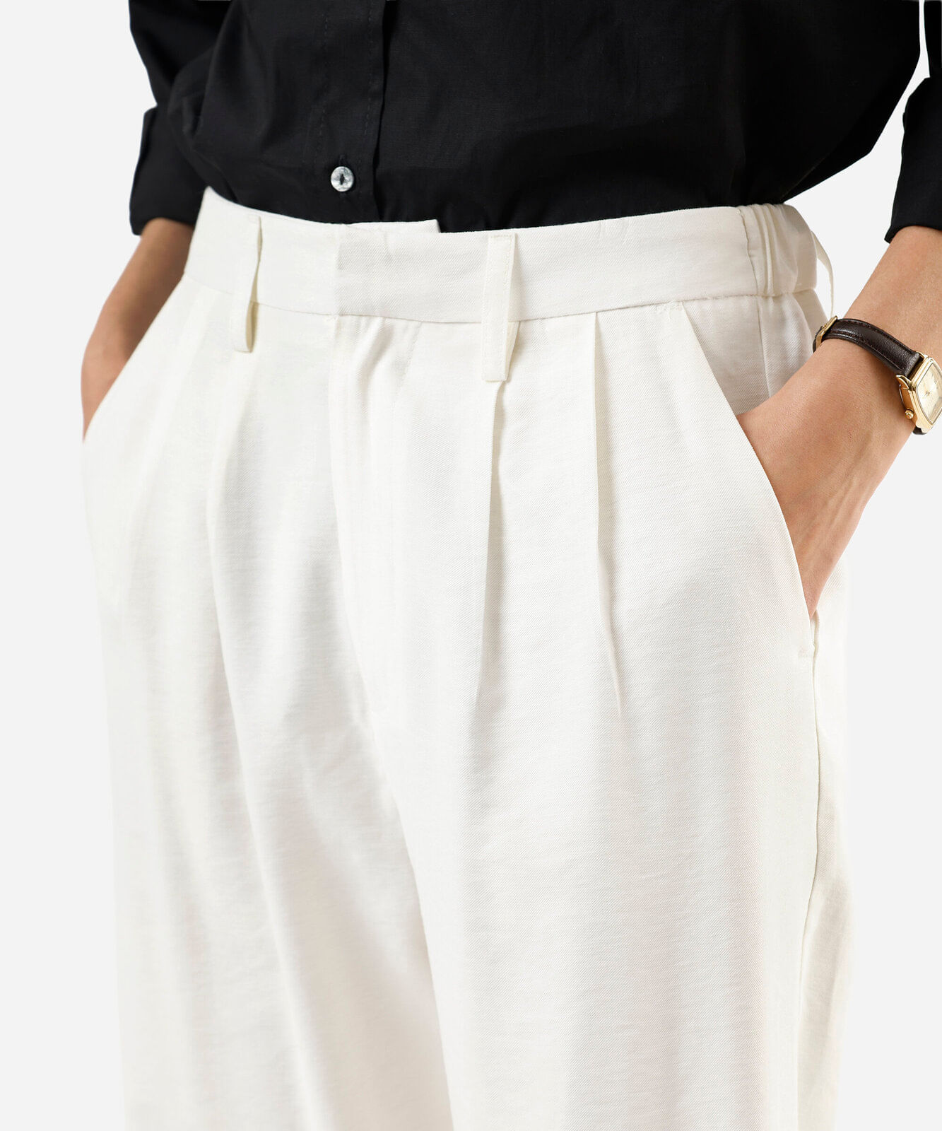 calça reta de alfaiataria feminina com viscose e pregas cós elástico off white