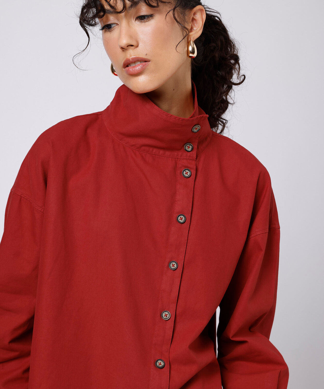 camisa feminina de algodão gola funnel neck mindset vermelha