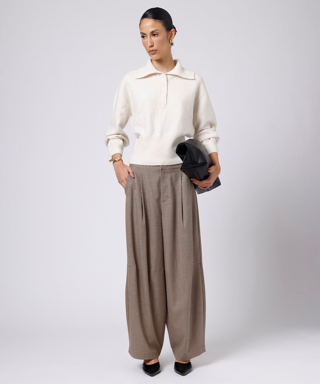 suéter feminino de tricot com gola mindset bege