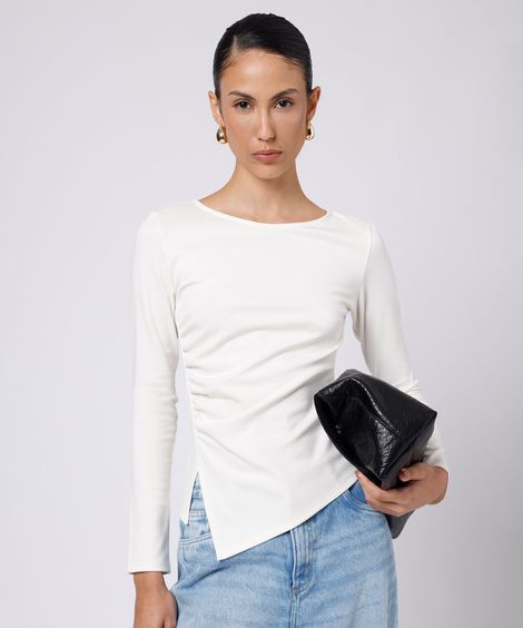 blusa feminina com viscose e fenda franzida mindset off white