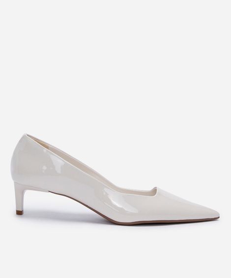 scarpin bico fino salto baixo branco