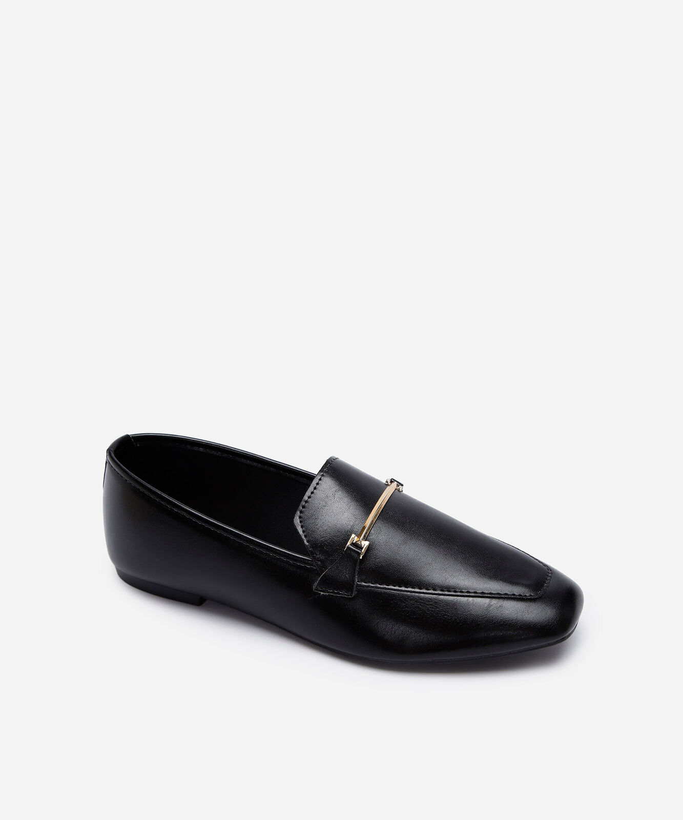 sapato loafer bico quadrado com fivela  preto