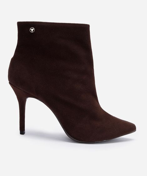 bota salto alto fino cano curto marrom