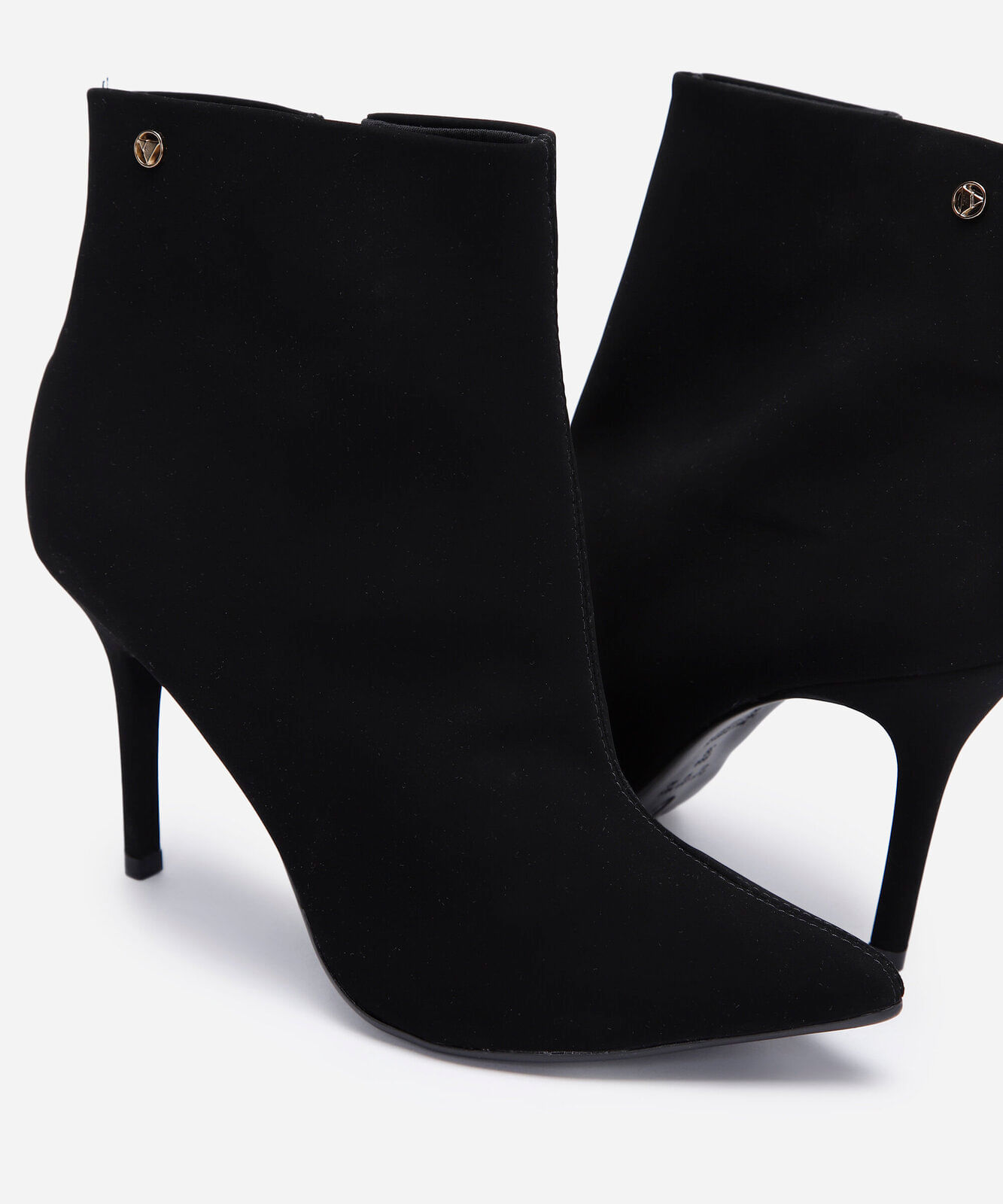 bota cano médio bico fino salto fino oneself preta