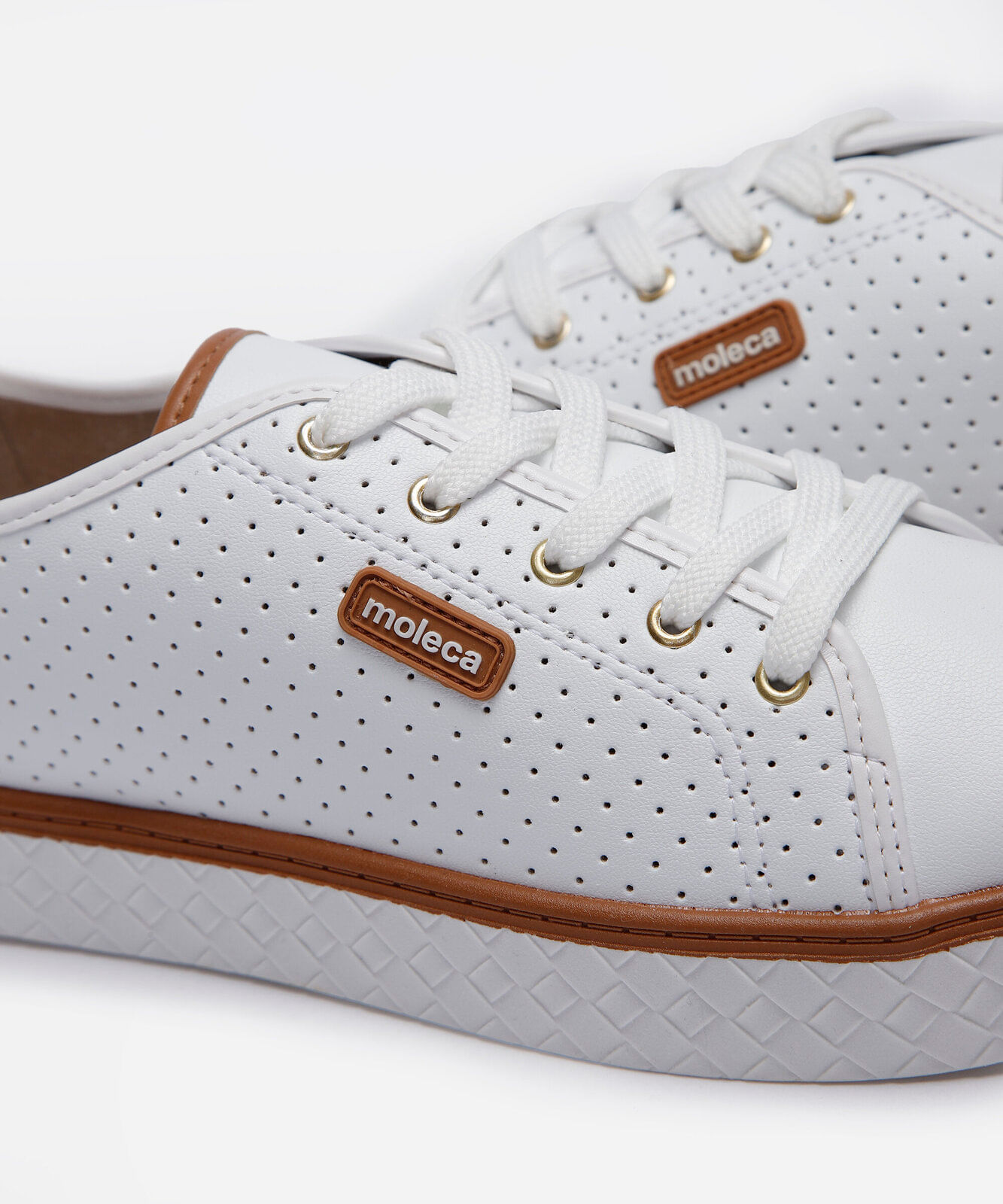 tênis cano baixo com micro furos moleca branco