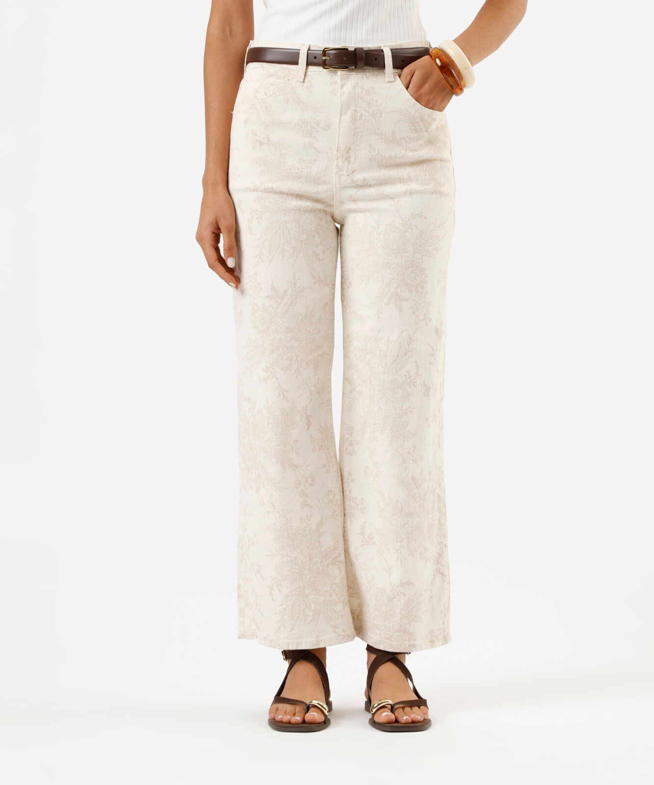 calça wide leg cropped feminina de sarja floral bege