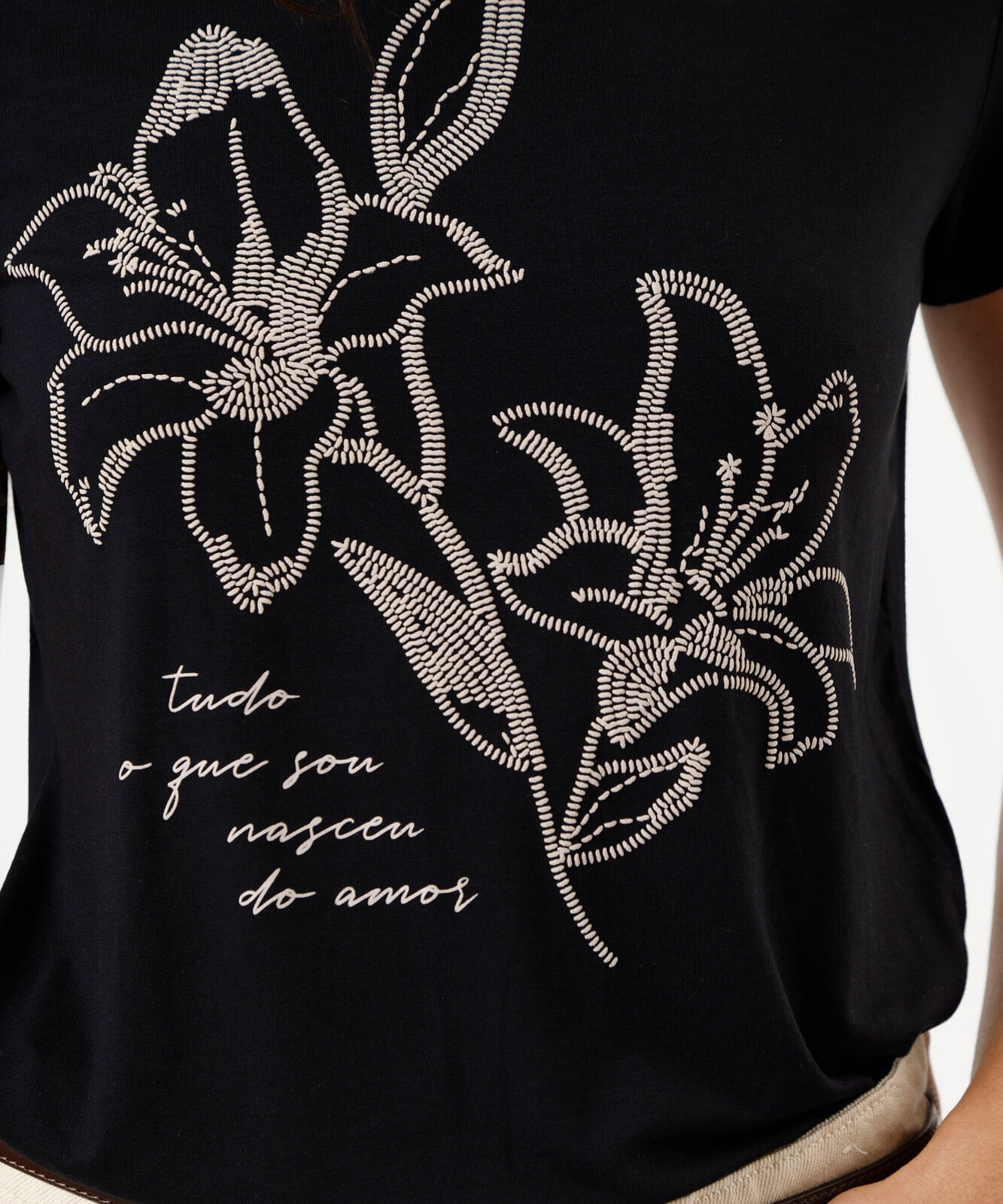 blusa feminina de viscose manga curta floral preta