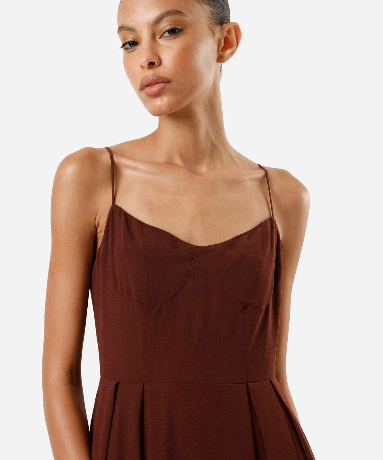 vestido midi alça fina feminino com pregas vinho