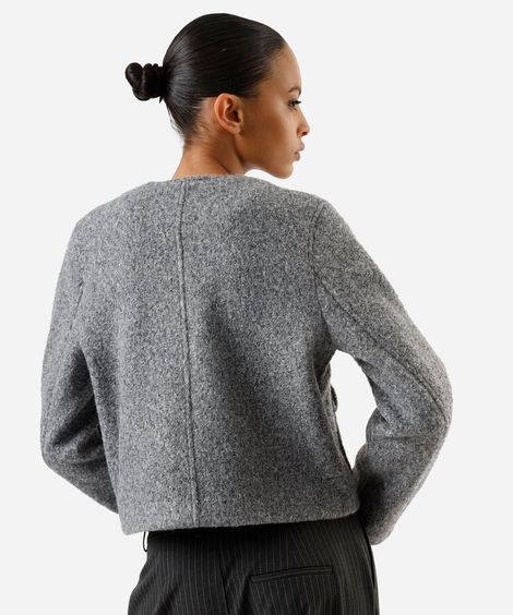 jaqueta feminina com bolsos texturizada cinza