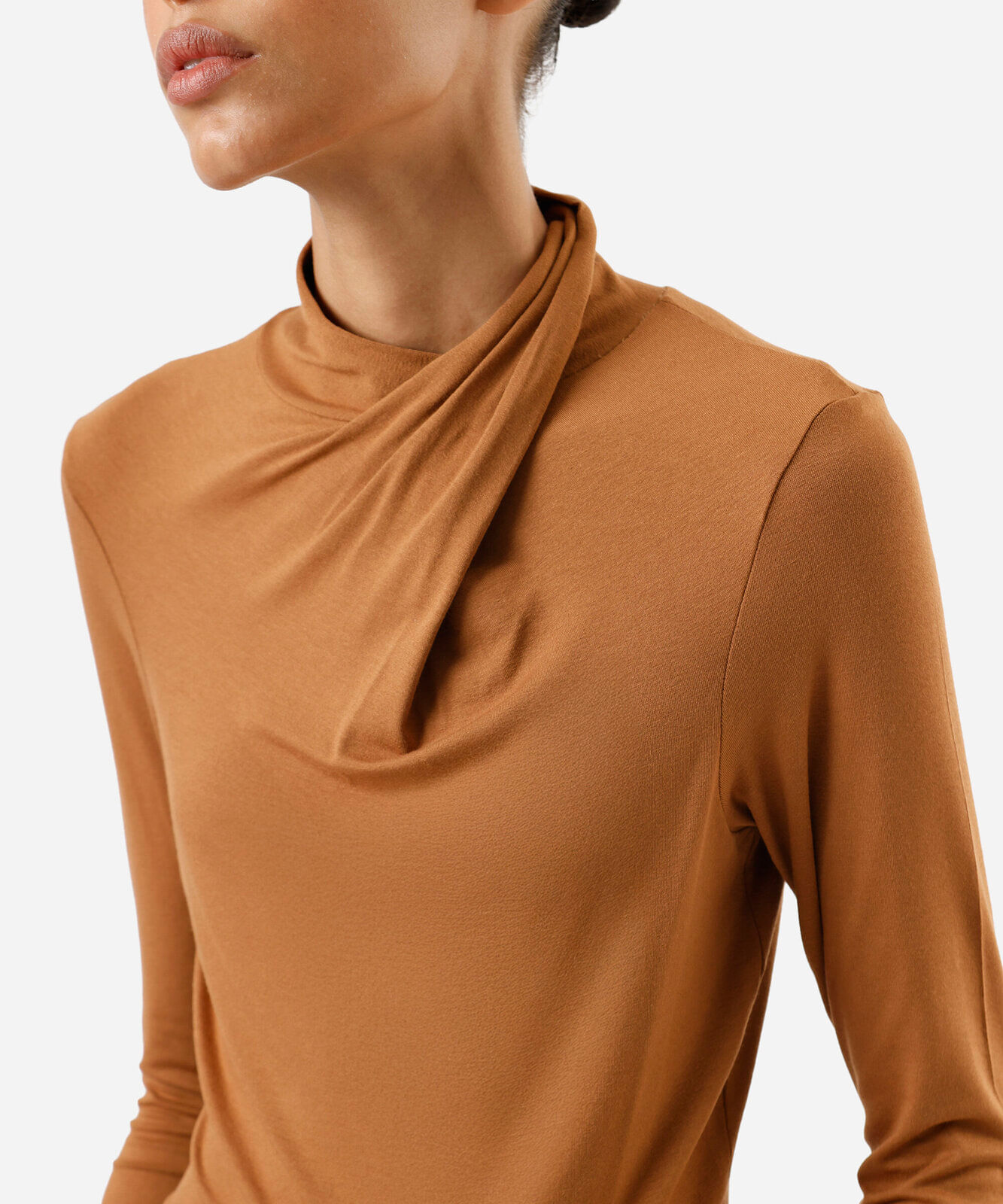 blusa feminina de viscose manga longa gola alta marrom