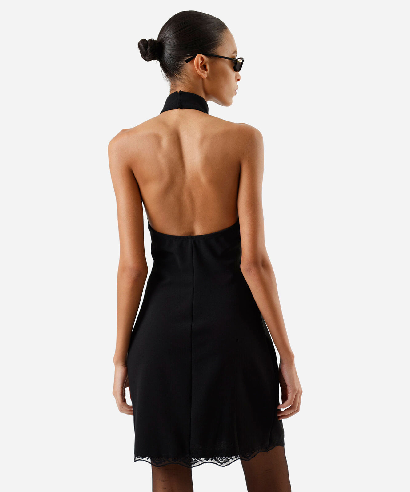 vestido curto feminino com renda frente única preto