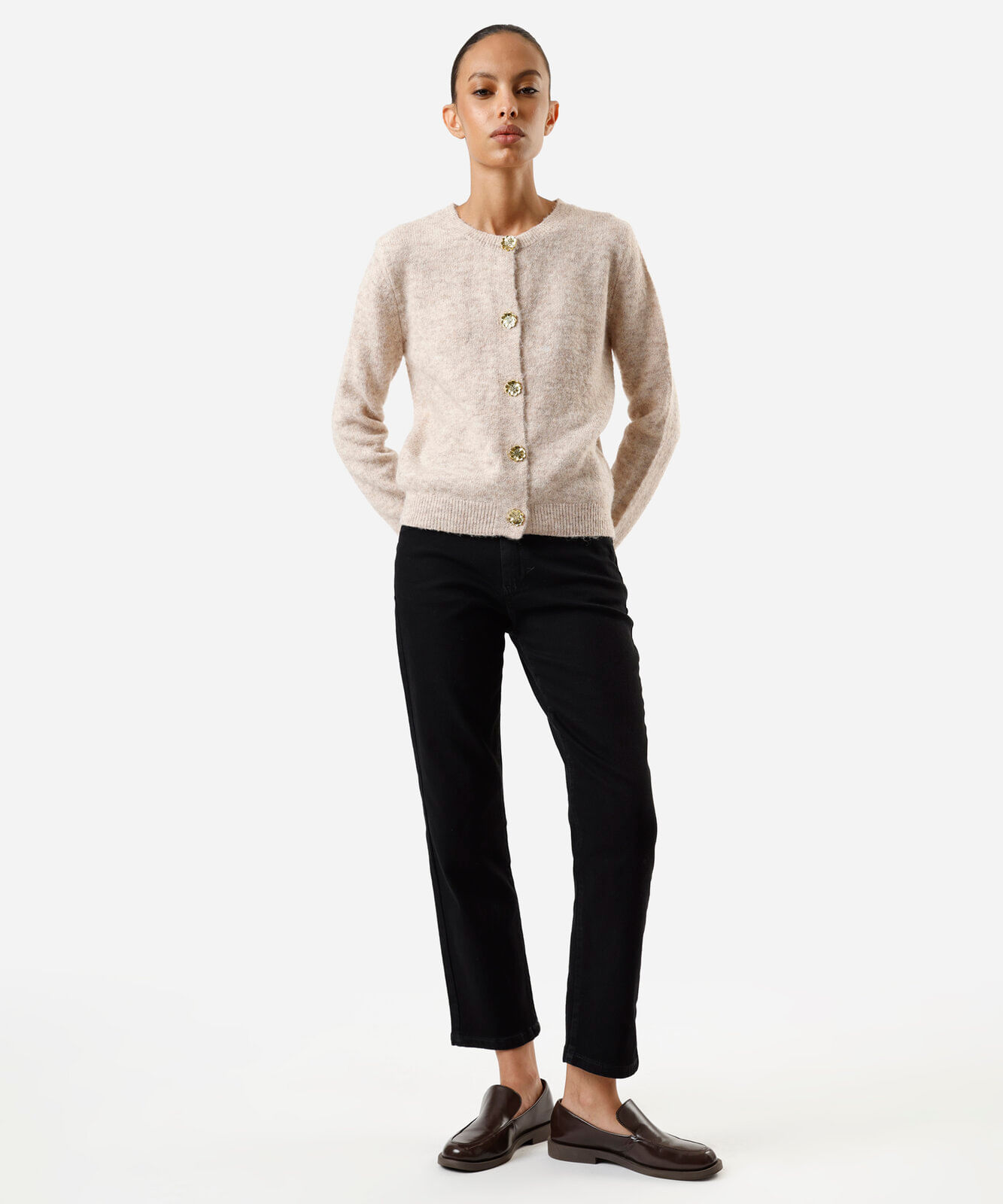 cardigan feminino de tricot decote redondo texturizado bege