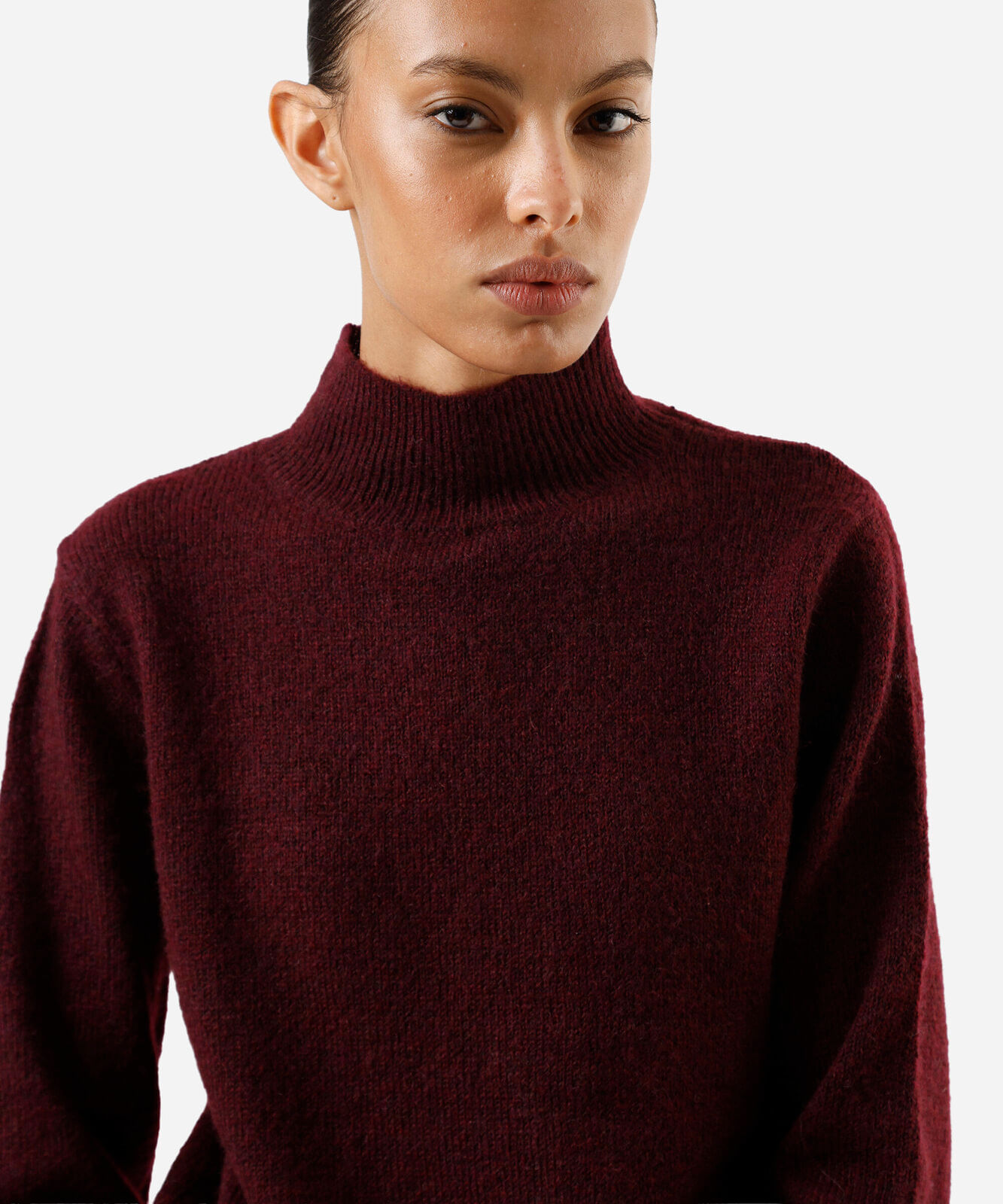 suéter feminino de tricot gola alta vinho