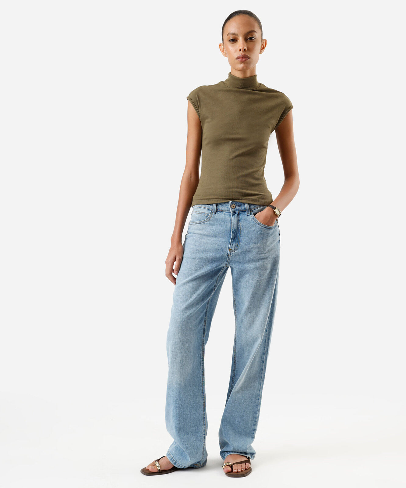 blusa muscle tee feminina gola alta canelada básica verde