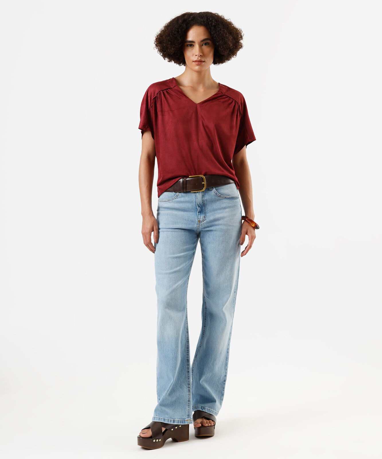 blusa feminina de suede decote v franzida vinho