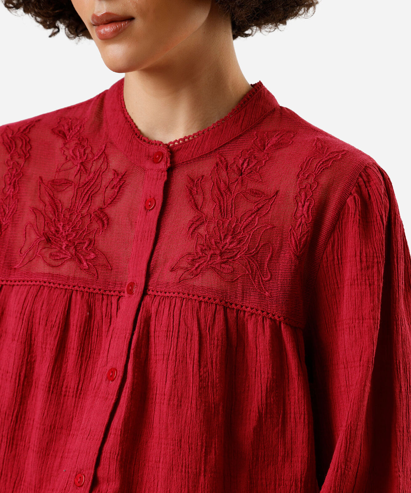 camisa de algodão com tule bordada vermelha