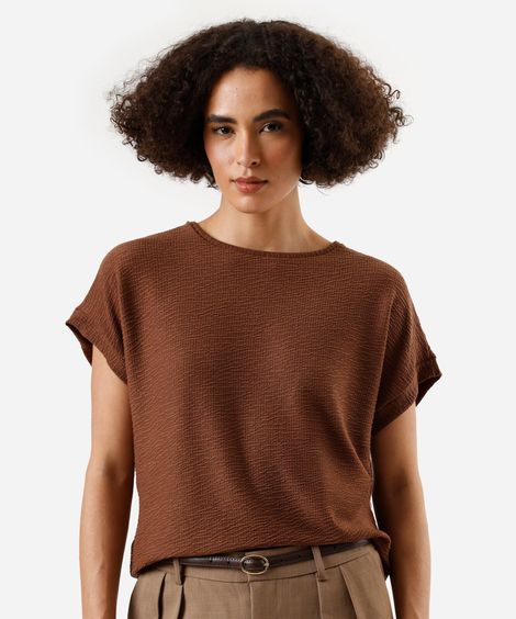 blusa texturizada manga curta marrom