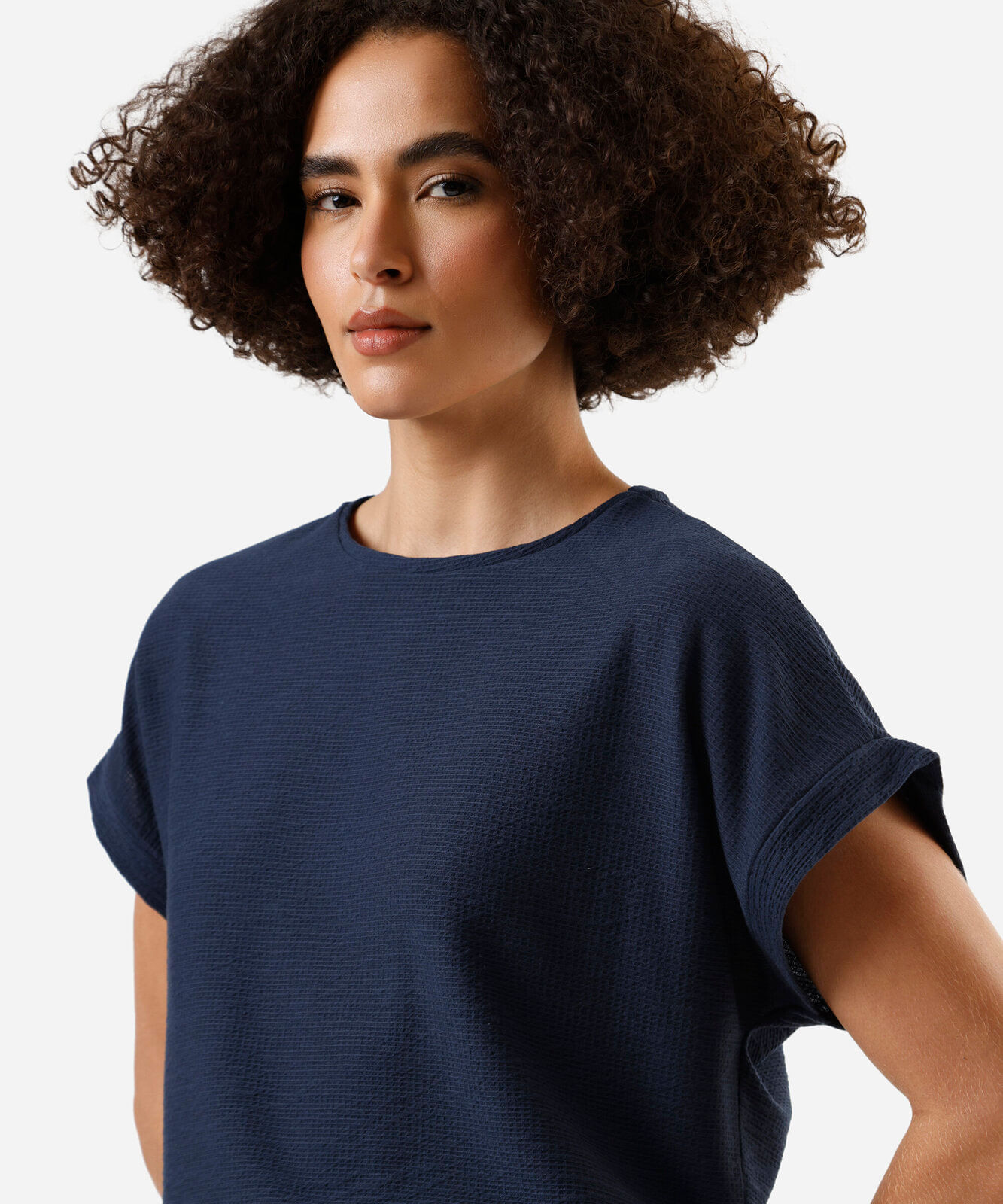 blusa texturizada manga curta azul