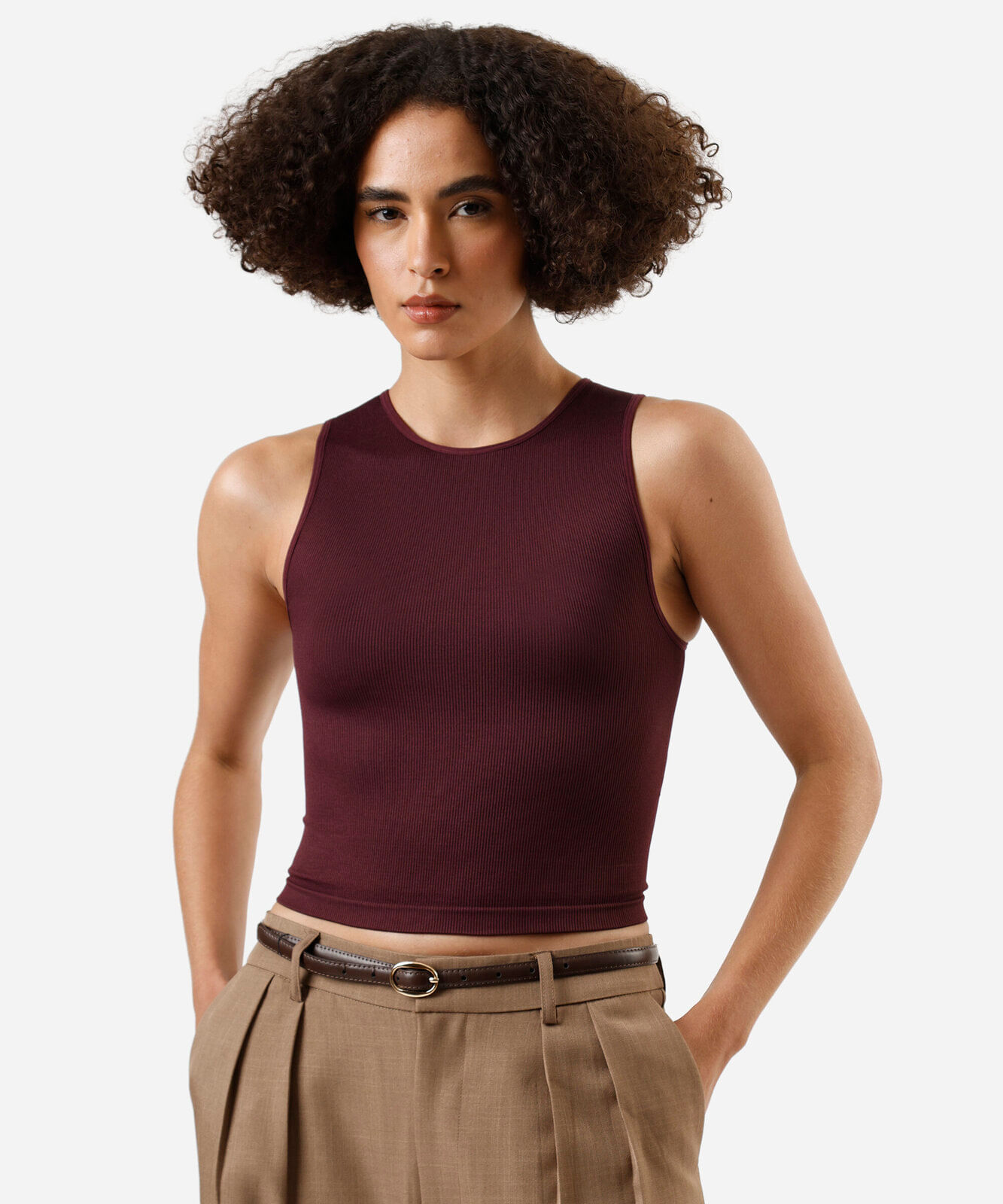 regata cropped feminina de poliamida canelada vinho