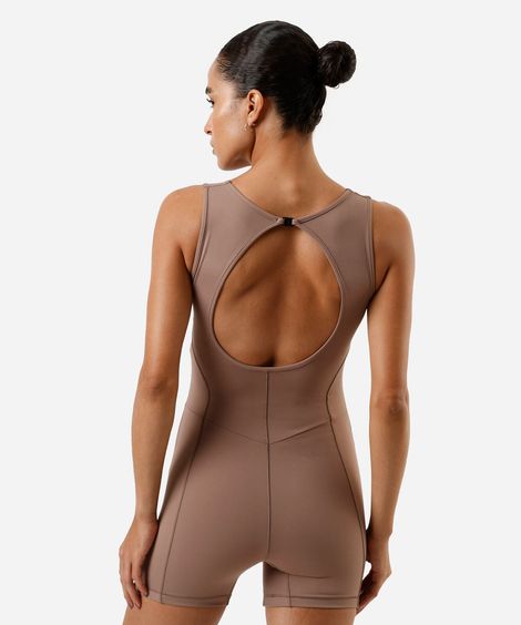 macaquinho esportivo ace feminino com recortes marrom