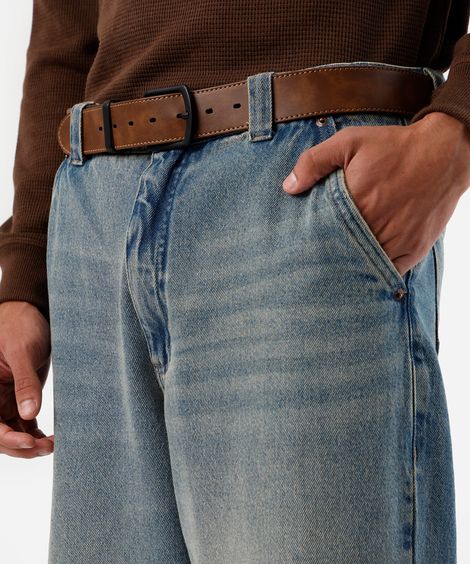 cinto de poliuretano com fivela marrom