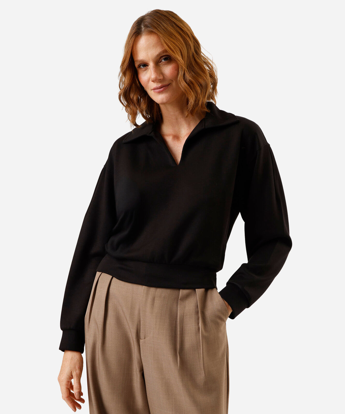 blusão feminino de moletom com gola preto