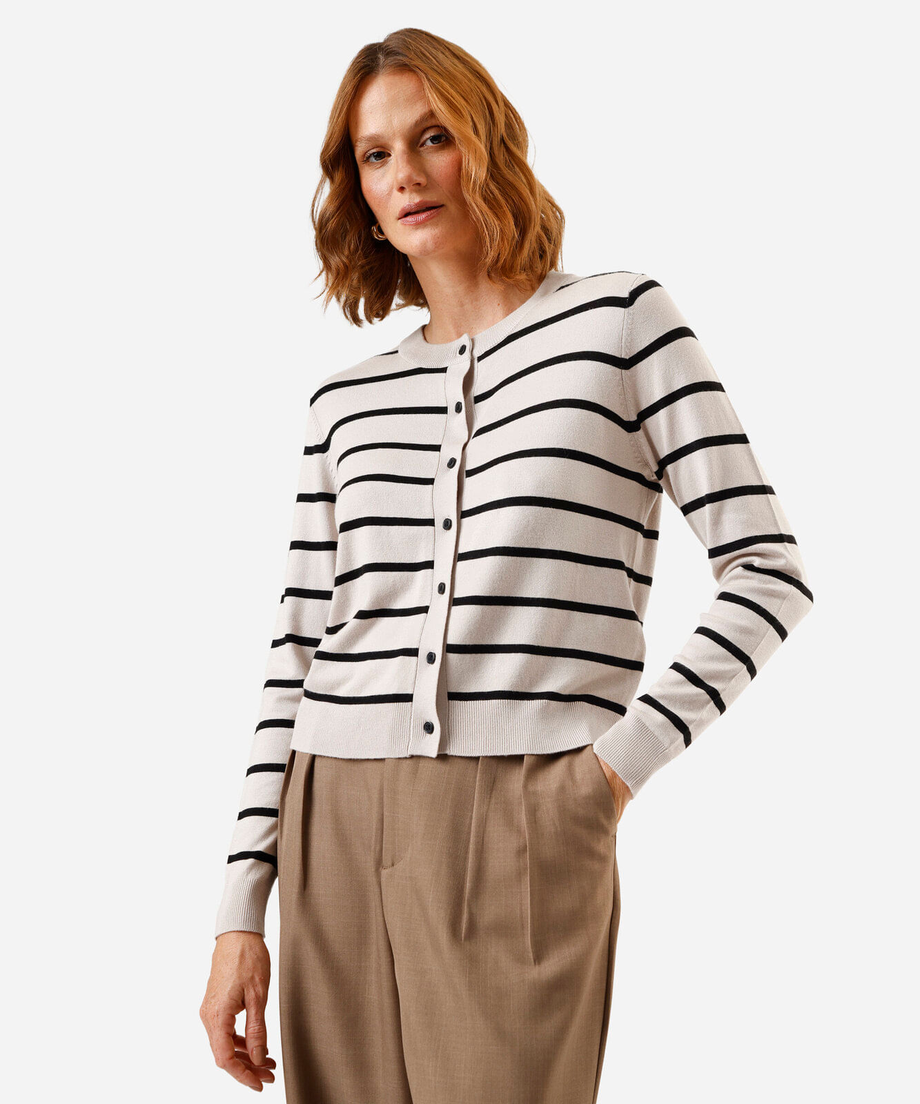 cardigan feminino de tricot listrado cinza