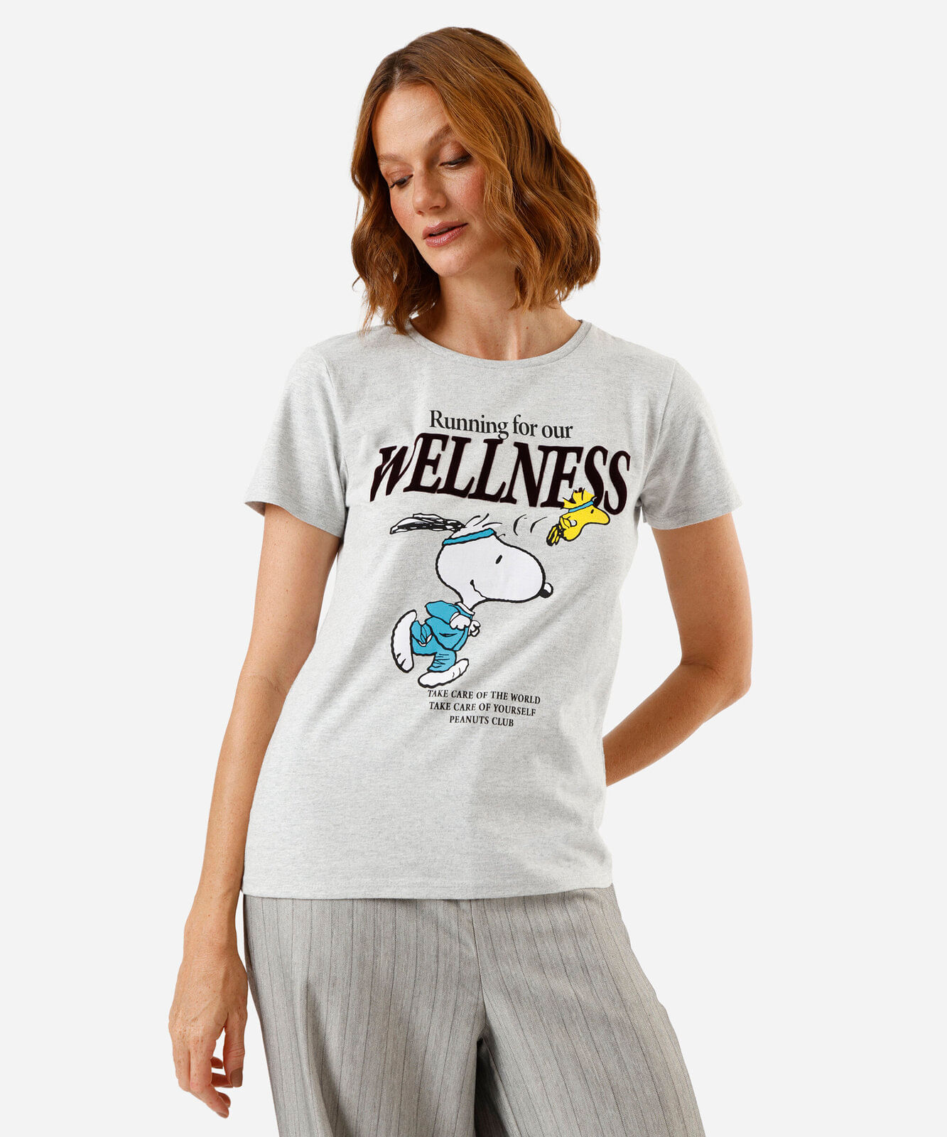 camiseta feminina com algodão manga curta snoopy cinza