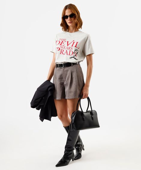 camiseta feminina com algodão o diabo veste prada manga curta cinza