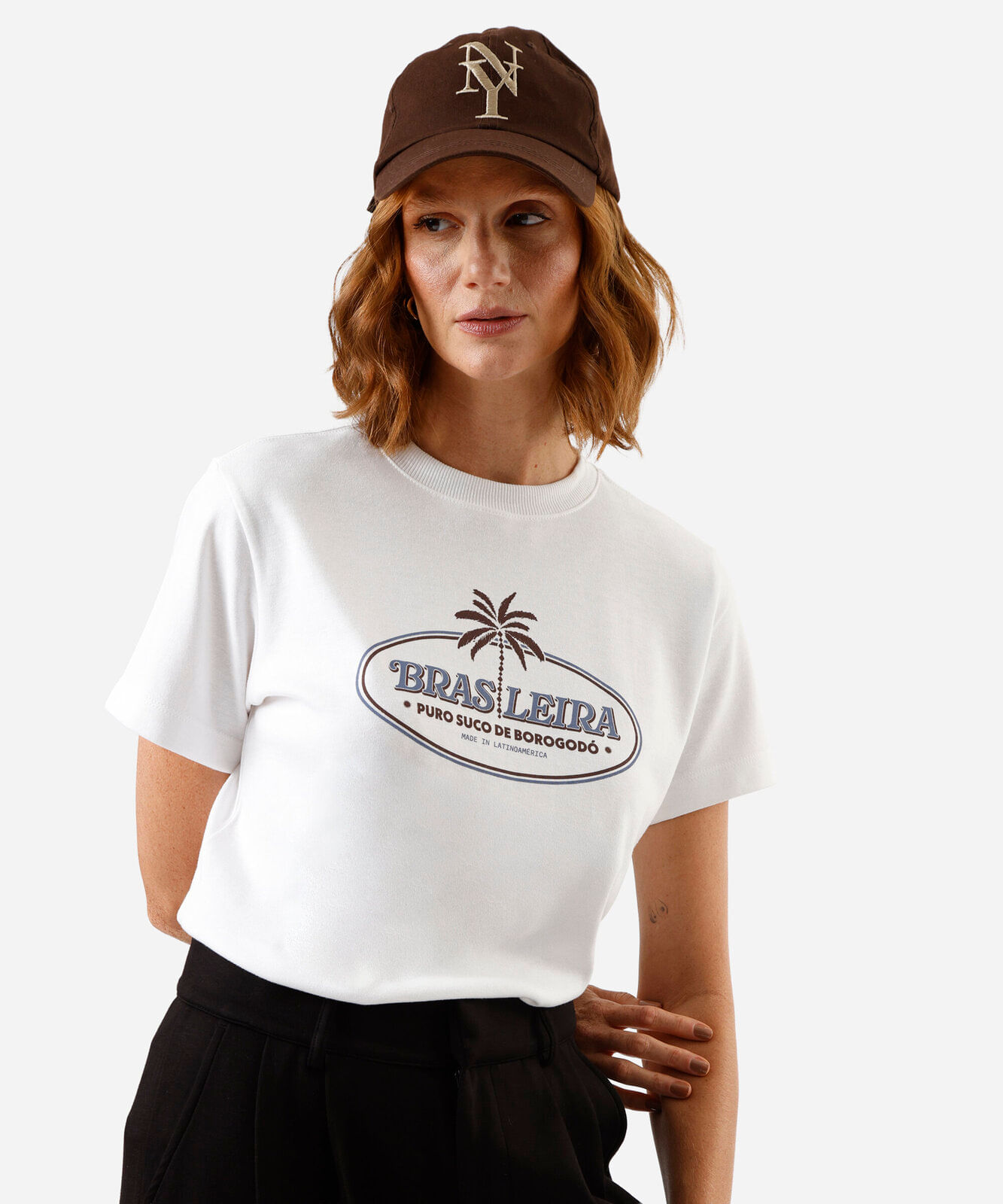 camiseta feminina com algodão manga curta estampada off white