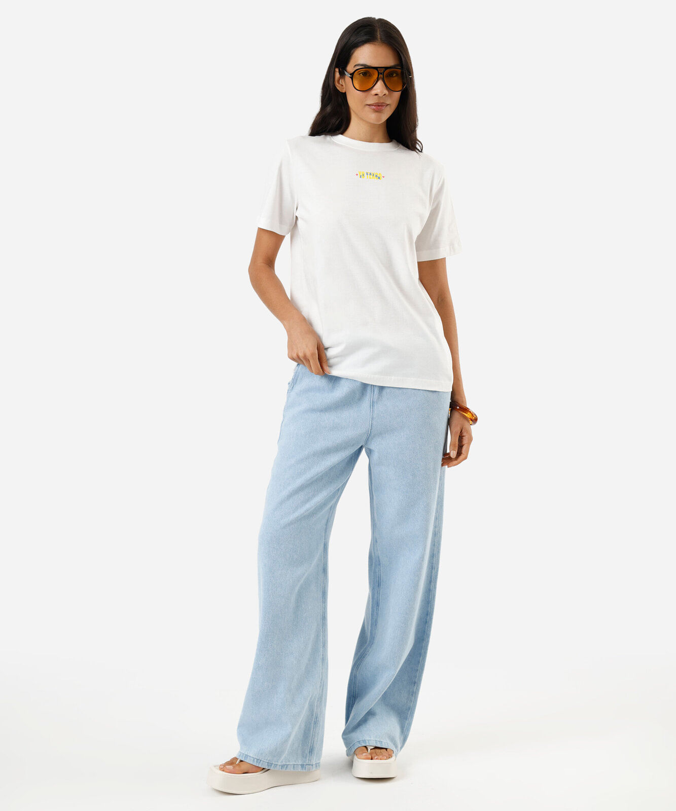 camiseta feminina de algodão manga curta estampada off white