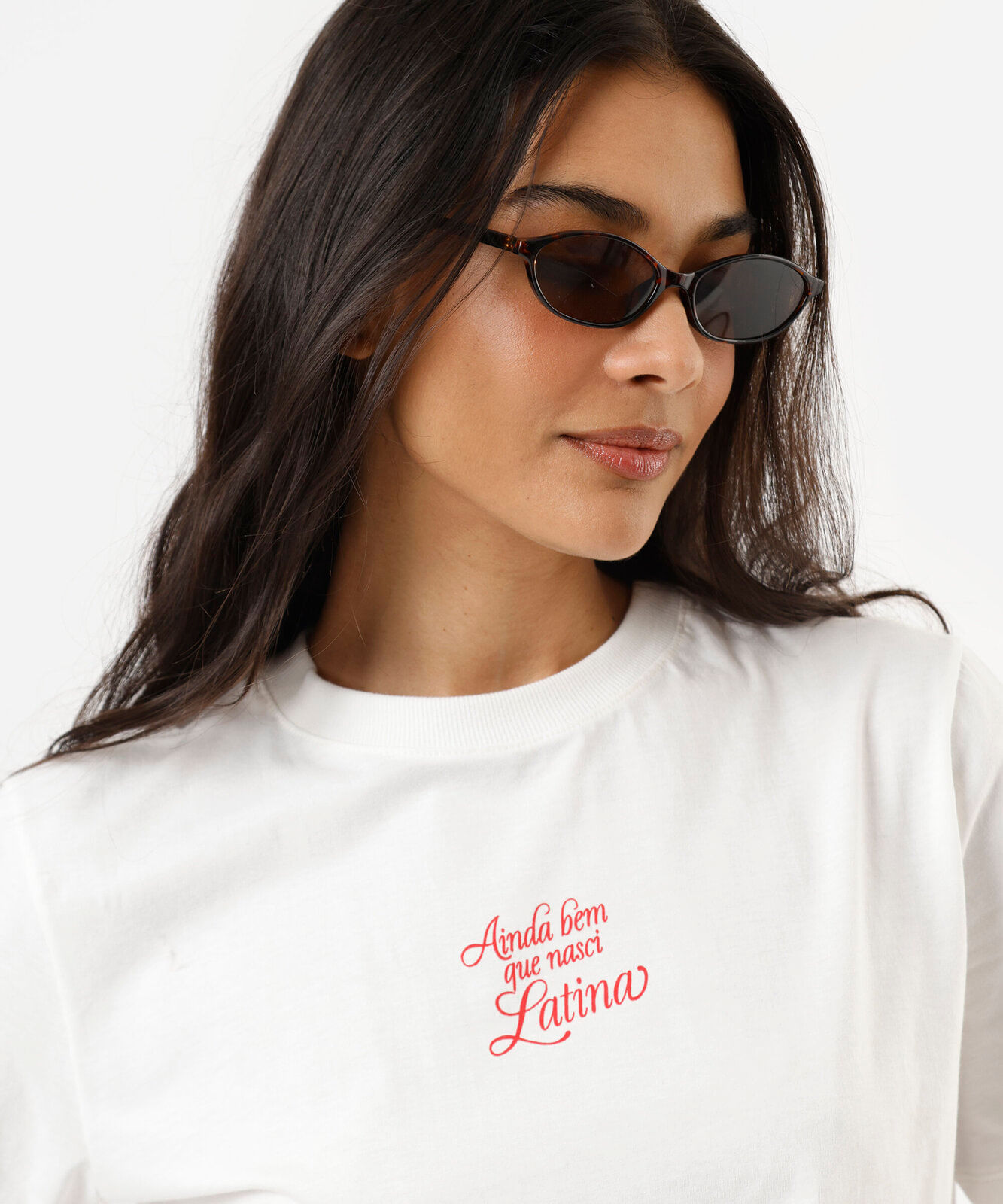 camiseta feminina de algodão manga curta estampada off white