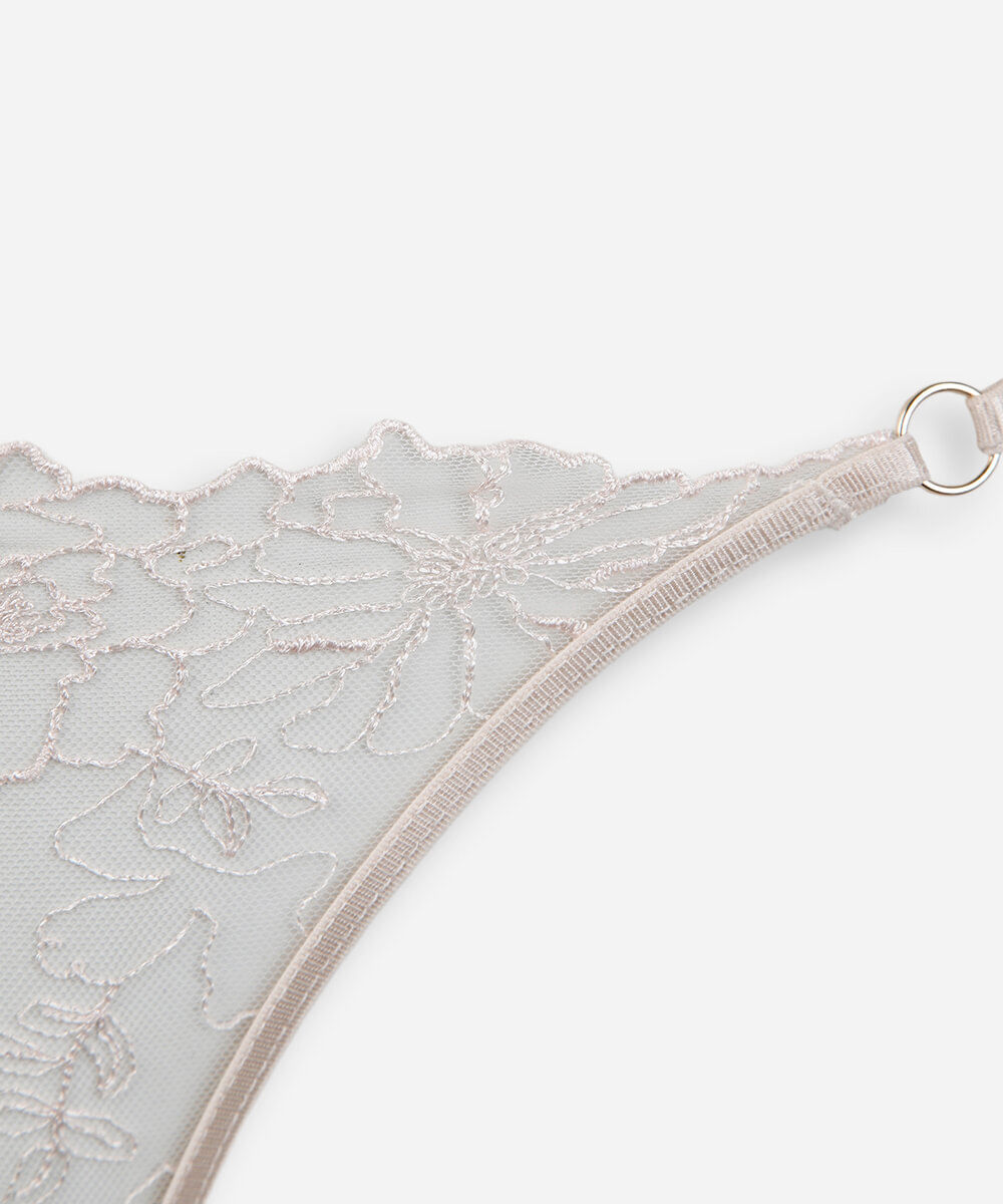 calcinha string fio dental feminina com renda floral bege
