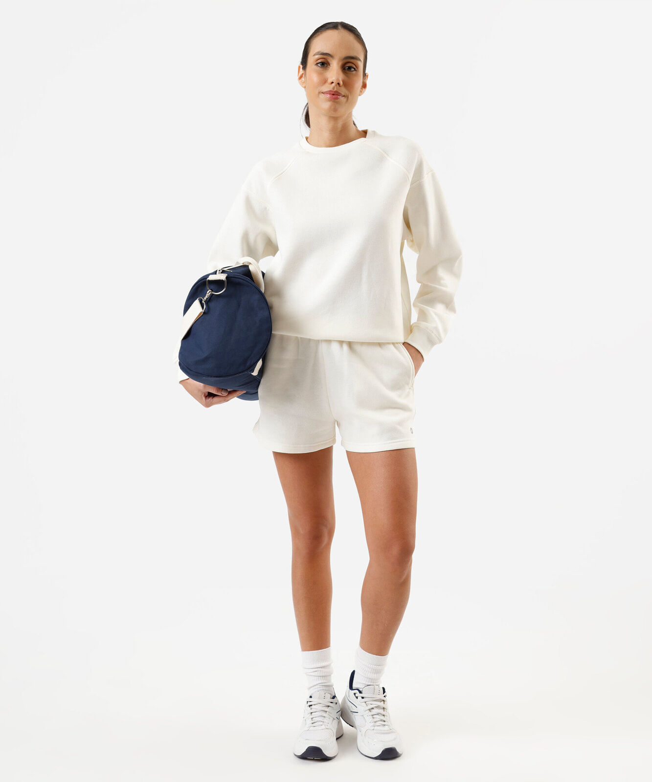 blusão feminino de moletom com recortes esportivo off white