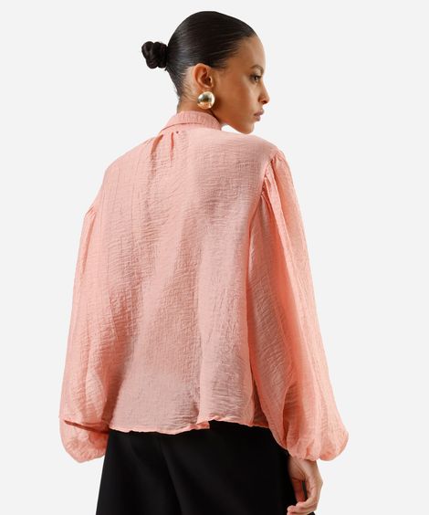 blusa feminina com liocel gola laço manga bufante texturizada rosa