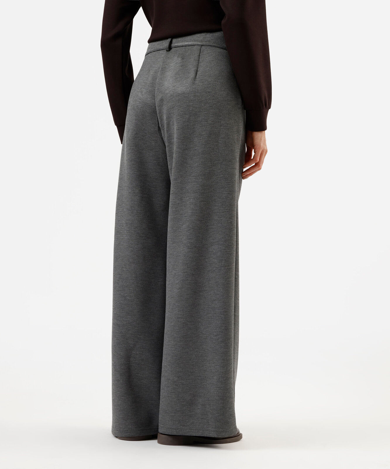 calça wide leg de alfaiataria feminina com pregas cinza