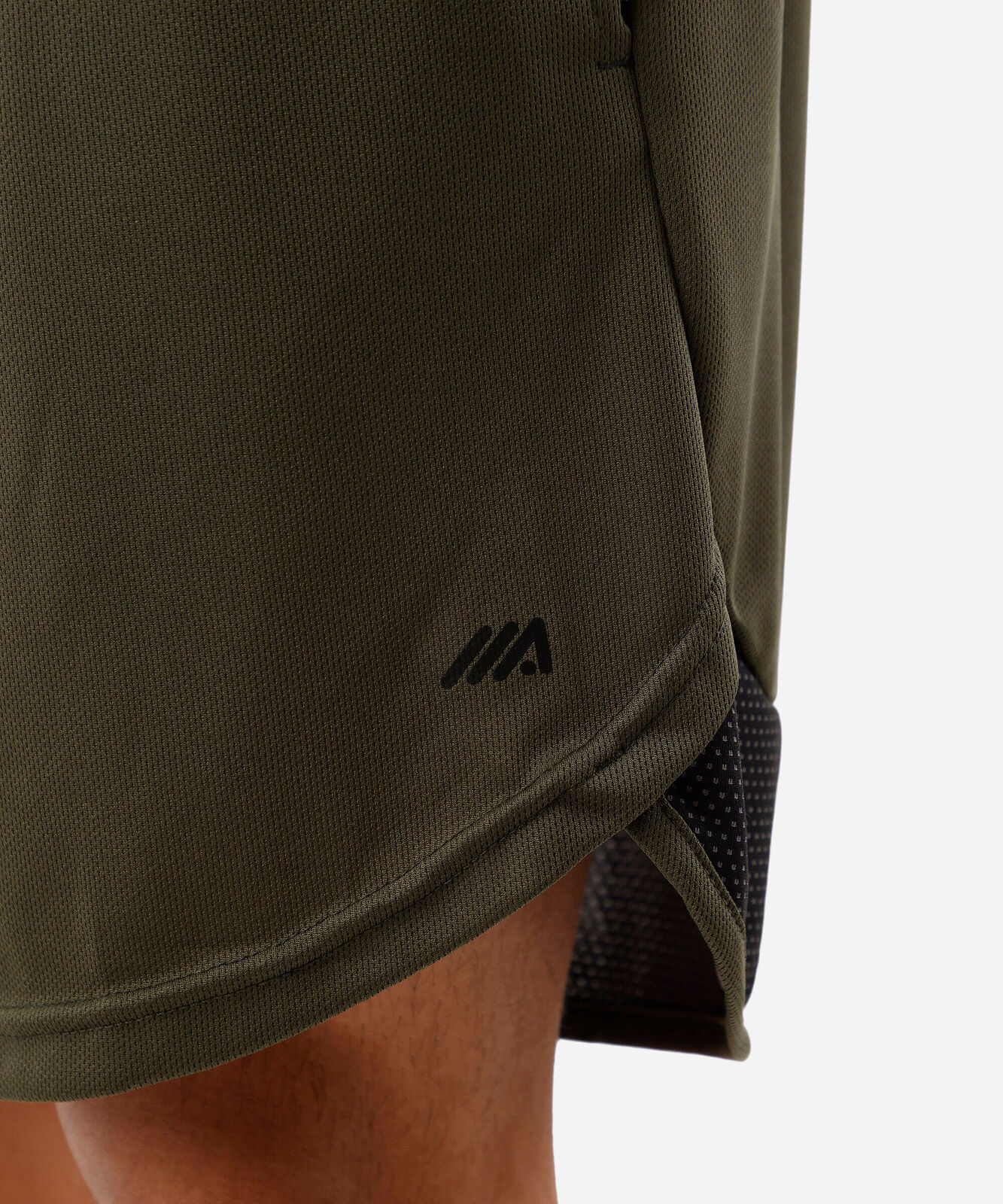 short masculino esportivo texturizado com recorte verde