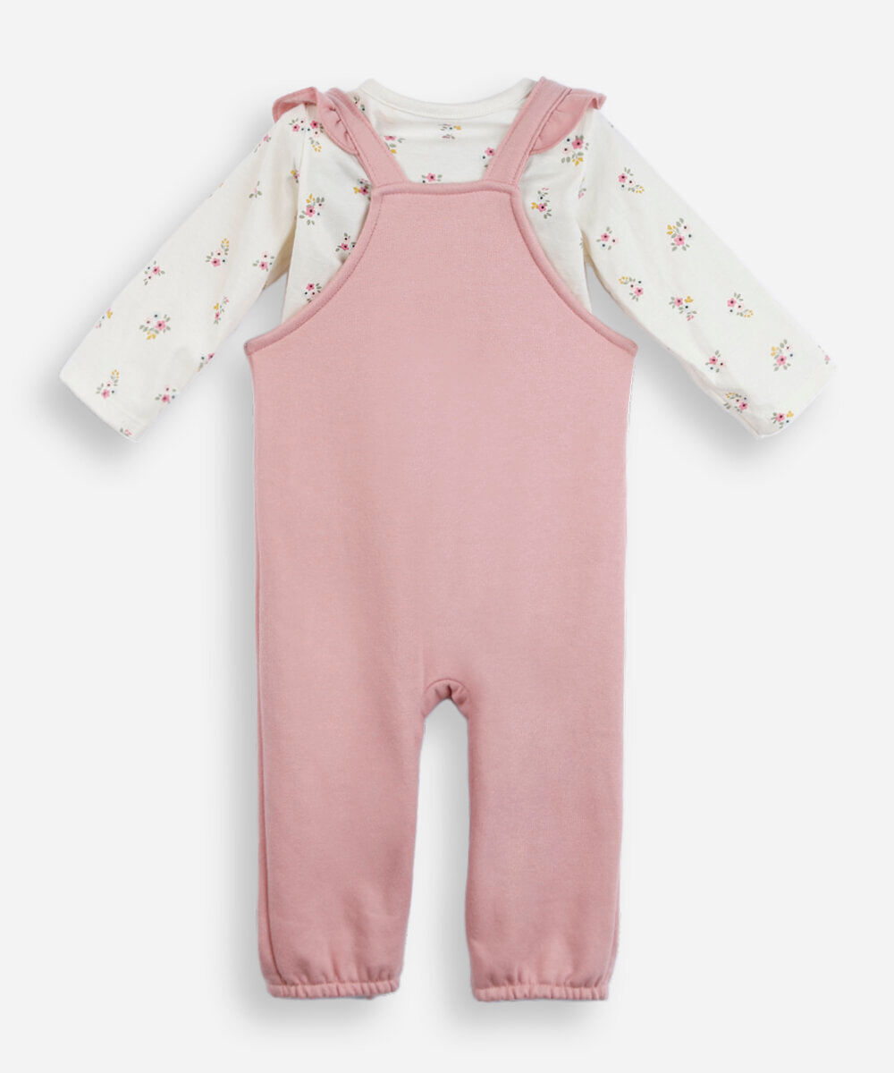 jardineira infantil com bordado e blusa rosa