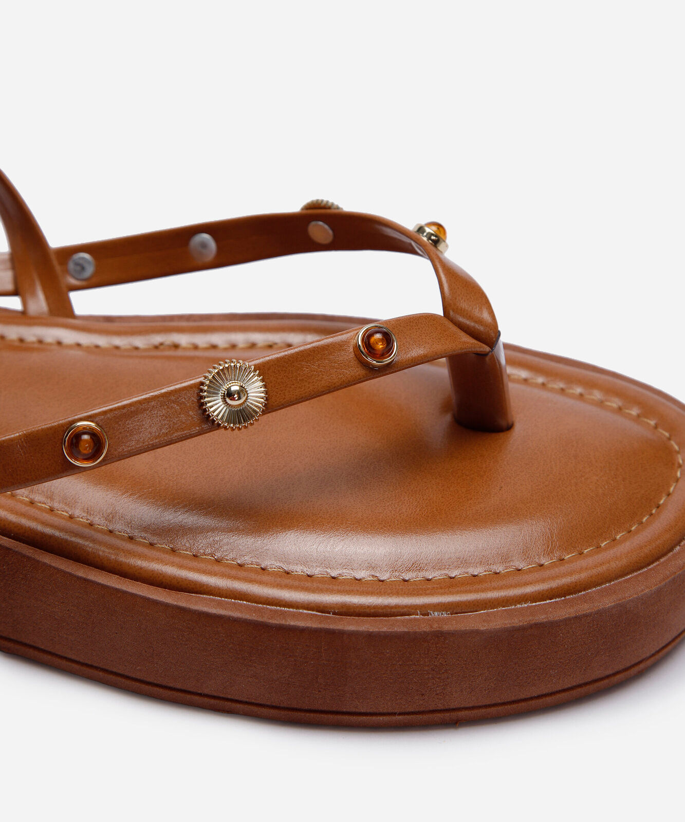 rasteirinha flatform com tachas marrom