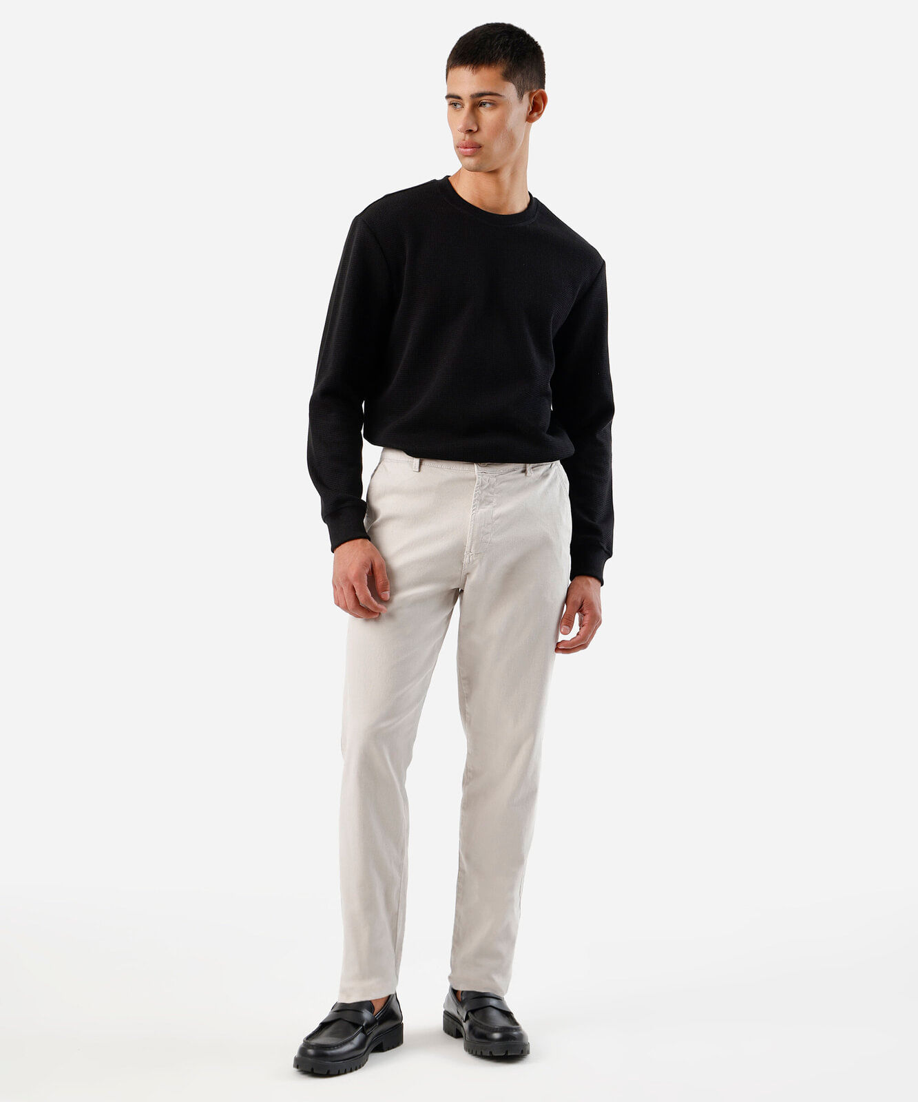 calça slim chino masculina de sarja cinza