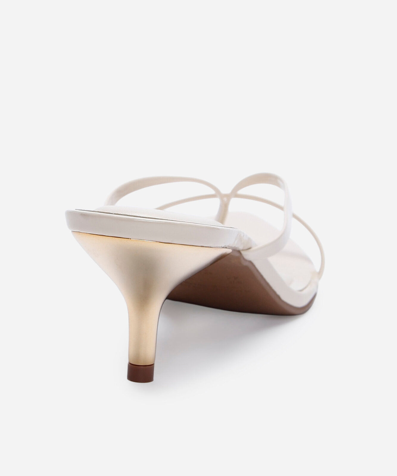 tamanco bico fino salto baixo off white