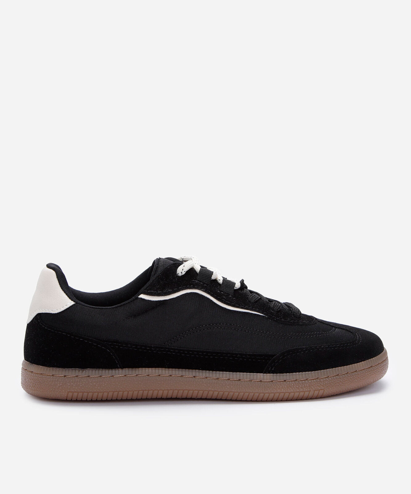 tênis casual com cadarço duplo preto