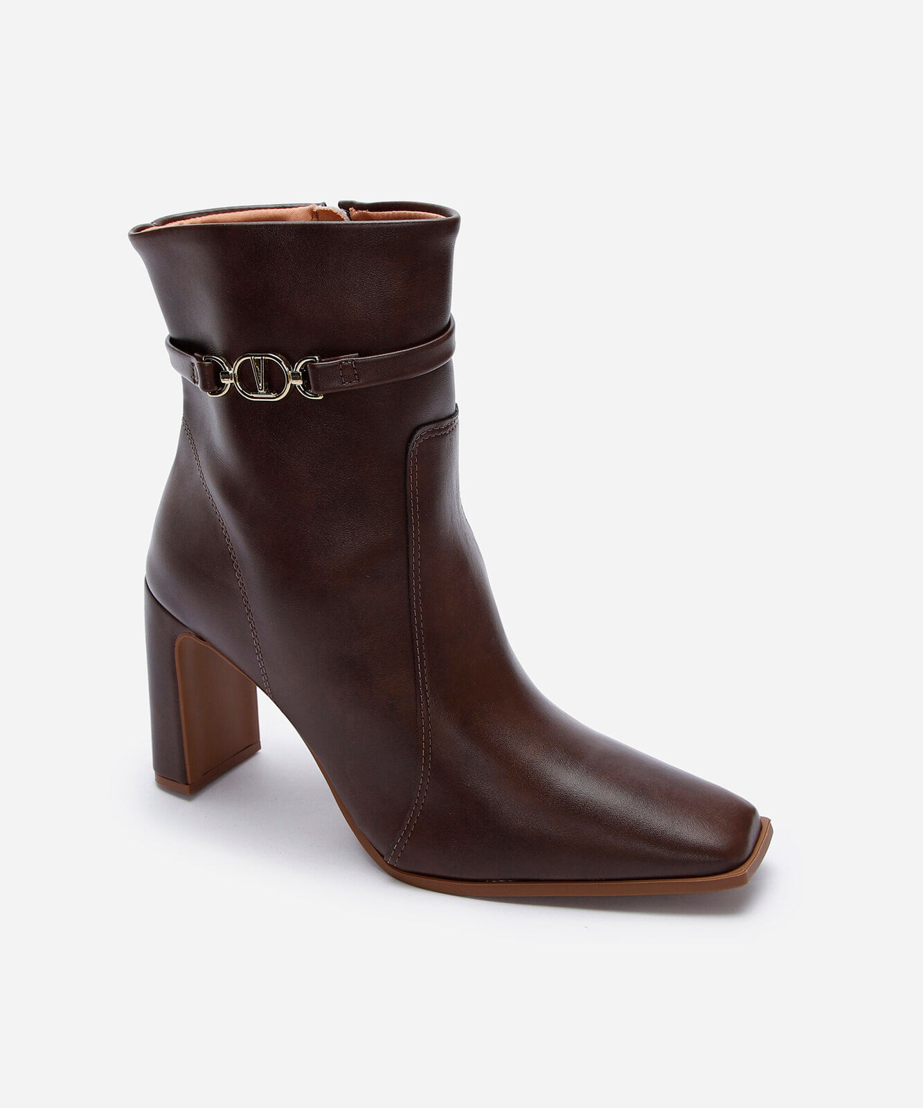 bota cano curto bico quadrado salto alto vizzano marrom