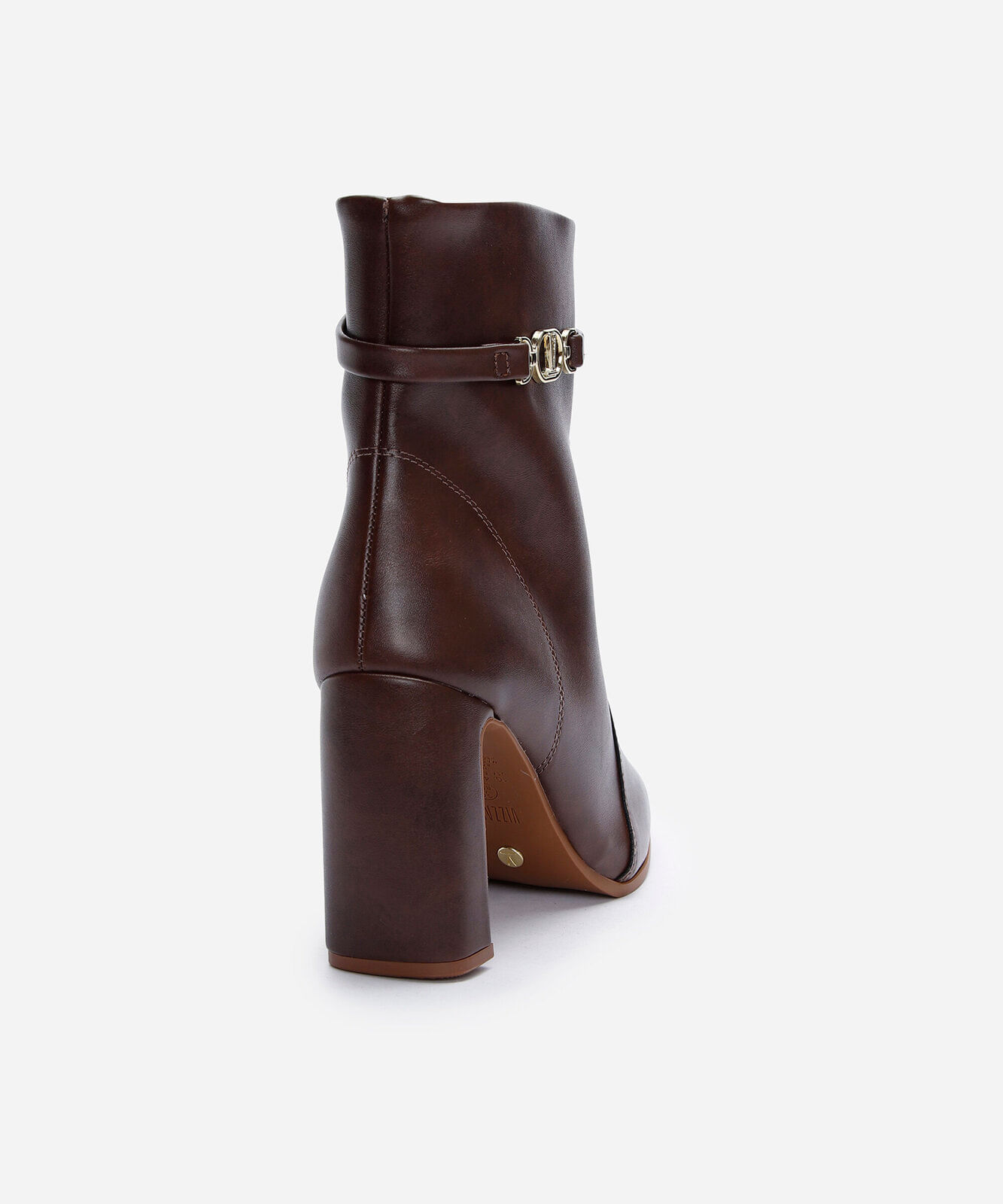 bota cano curto bico quadrado salto alto vizzano marrom