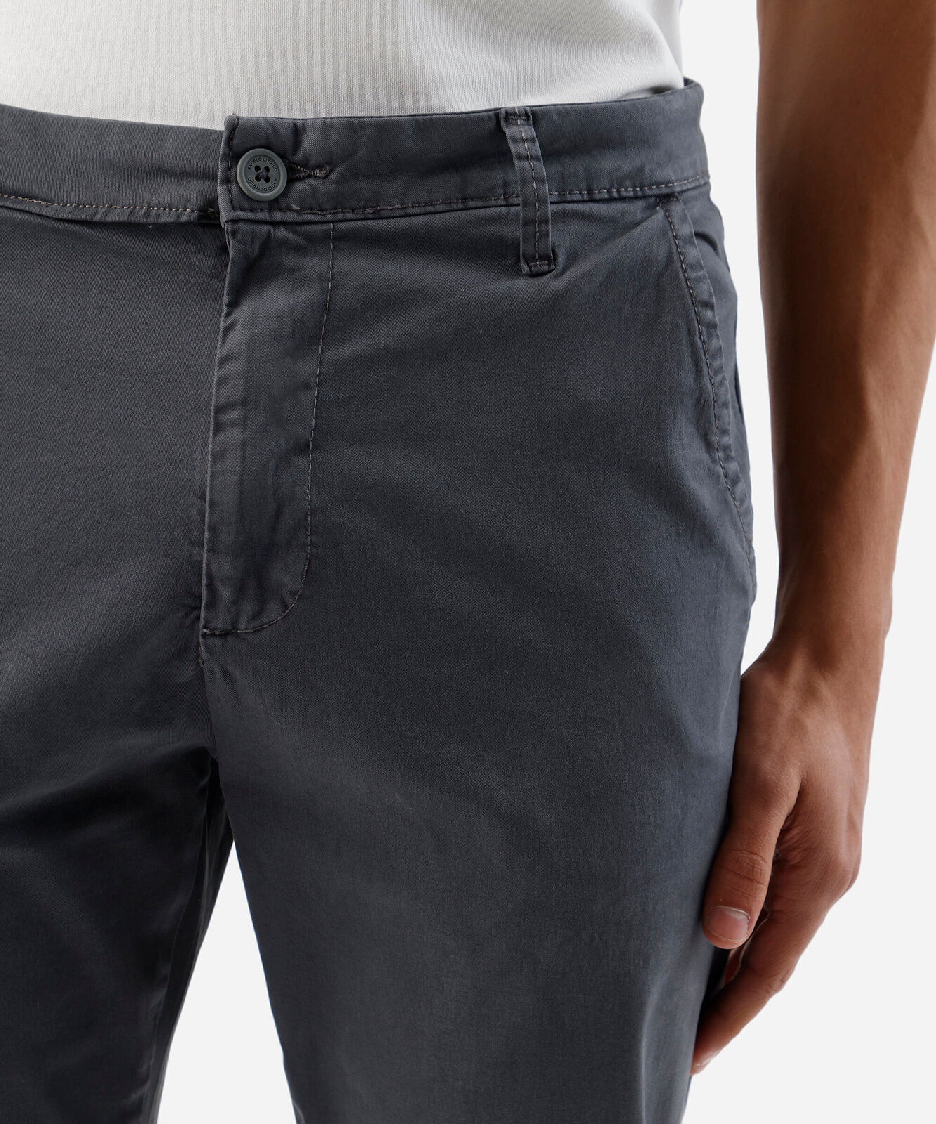 calça slim masculina de sarja cinza