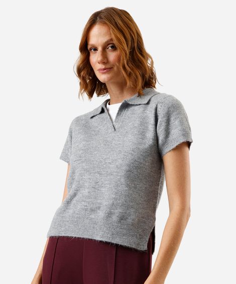 polo feminina de tricot manga curta com fendas cinza