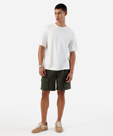 Bermuda masculina relaxed com linho cargo verde
