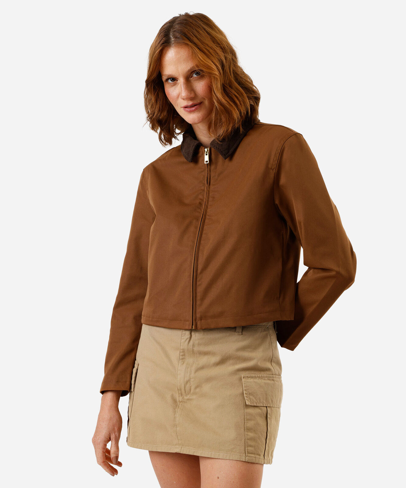 jaqueta cropped feminina com gola cotelê marrom