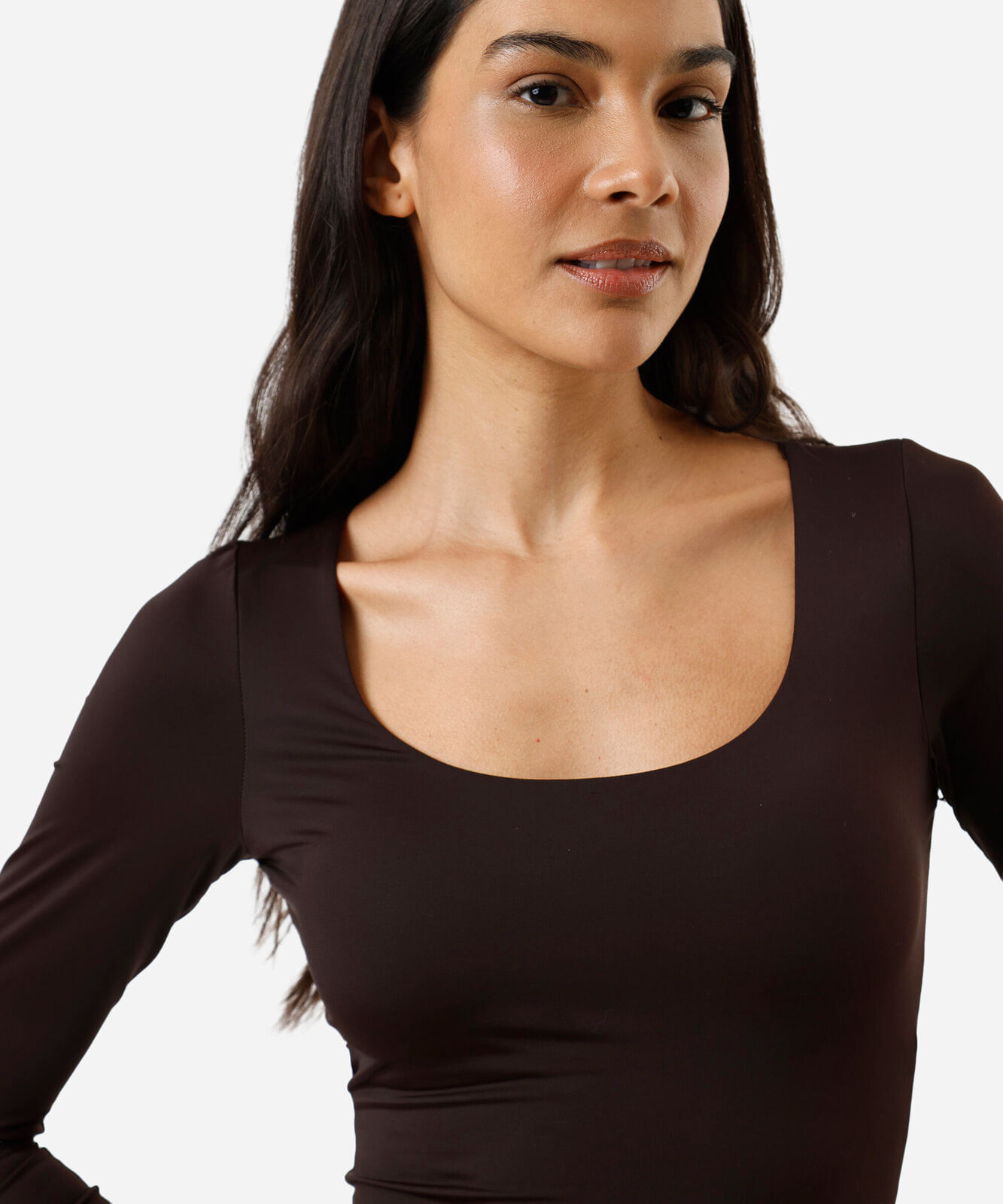 blusa feminina de poliamida decote redondo manga longa marrom